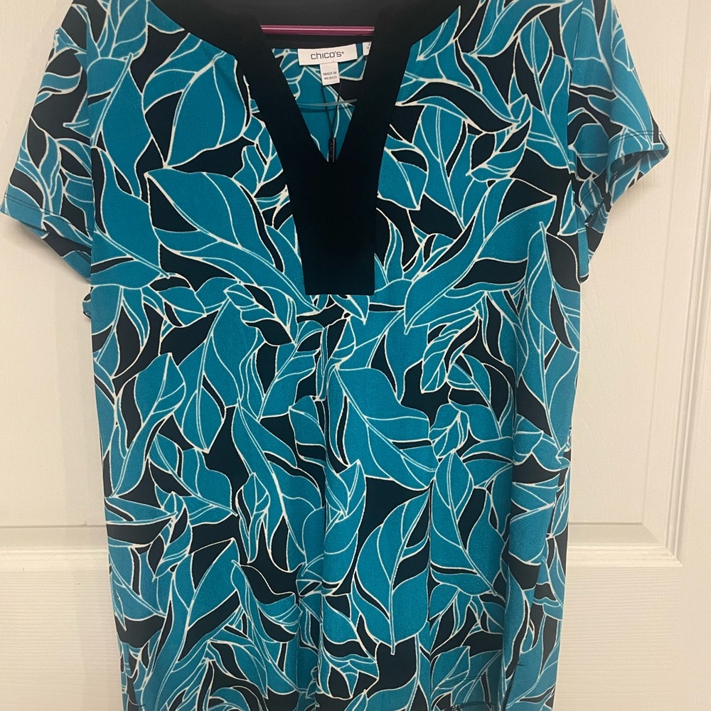 NWT Chico's Teal Leaf-Print V-Neck Women's Top-Size 2/L